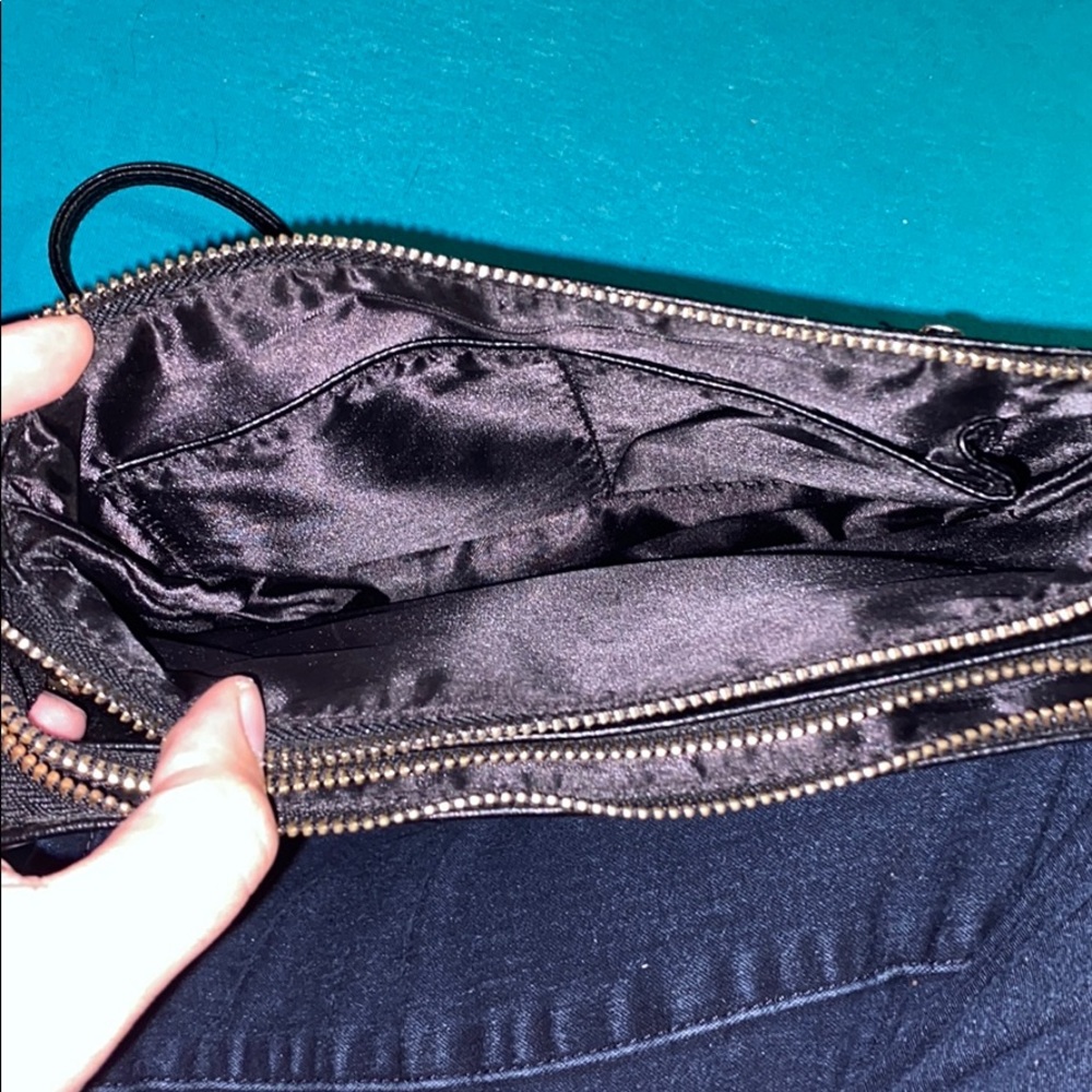 Black cross body bag - Picture 4 of 8
